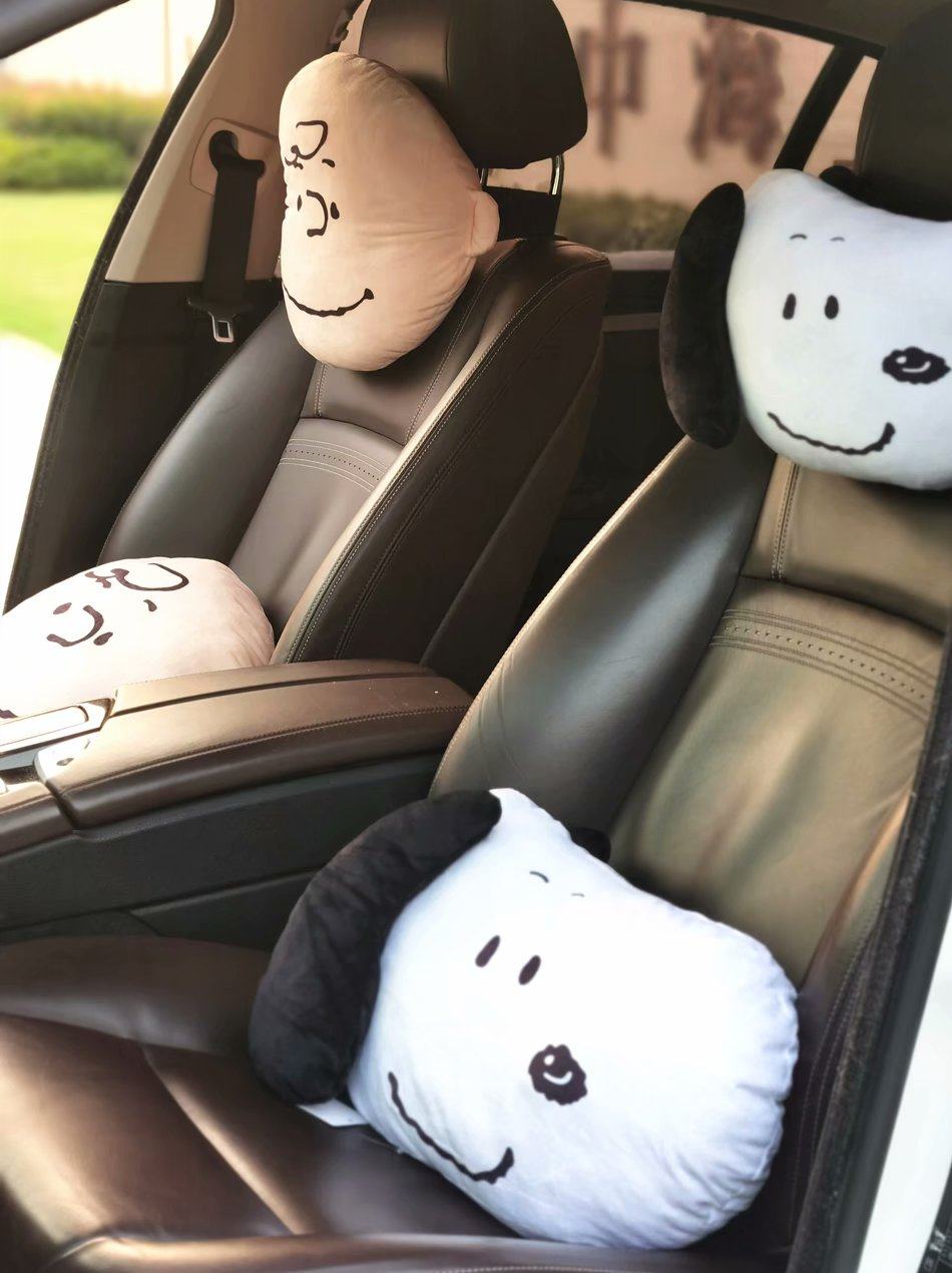 日系可爱卡通小狗汽车头枕车载护颈枕车用四季枕头车内靠枕颈椎枕