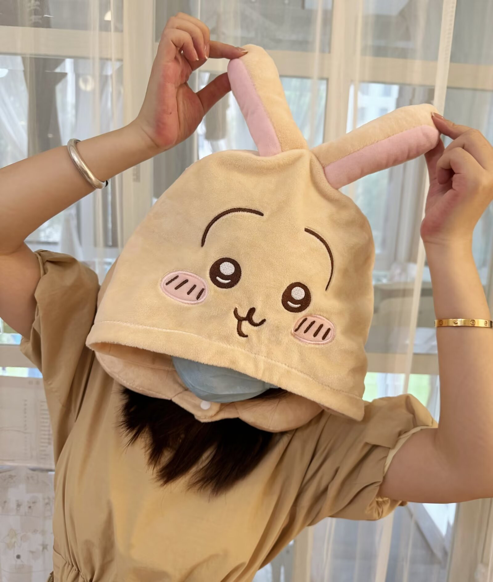 卡通乌萨奇U型枕可爱吉伊连帽子颈脖枕u形枕飞机旅行护颈午睡枕头