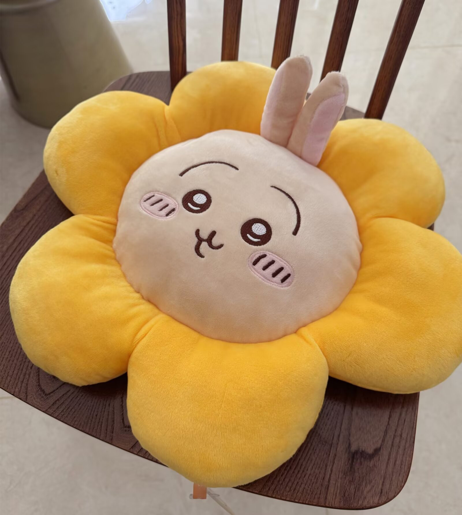 日系吉伊小八乌萨奇太阳花朵坐垫汽车家居学生教室榻榻米飘窗椅垫