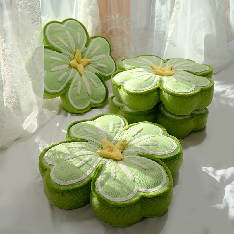 花朵抱枕绿色毛绒床上装饰摆件拼色创意沙发床头靠枕椅子护腰靠垫