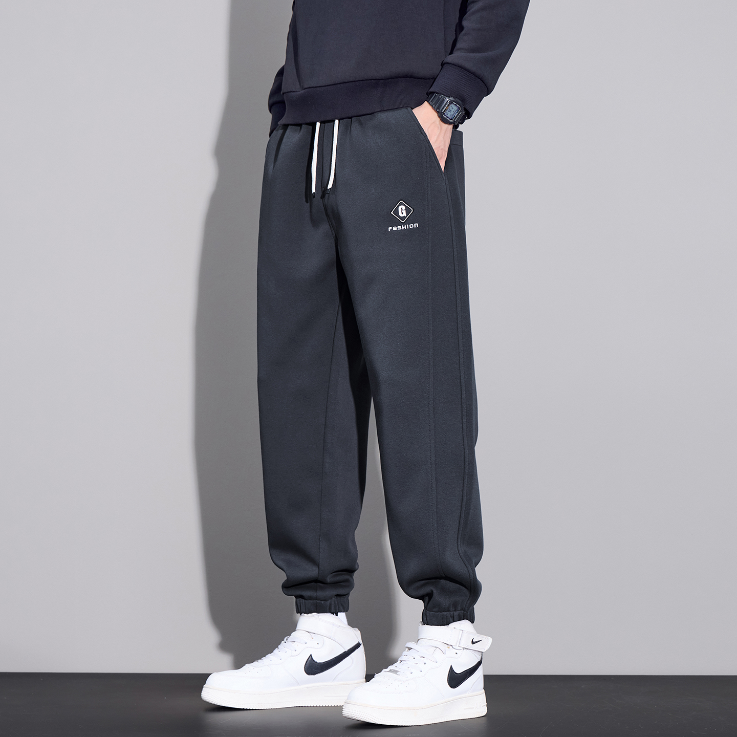 8515#36 秋季新款潮流宽松休闲百搭束腿男裤子 码数M-4XL 三色