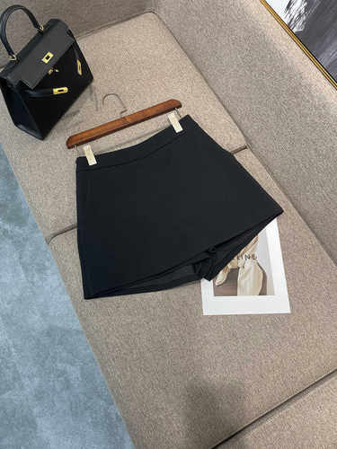 高腰百搭简约醋酸显瘦短裤女