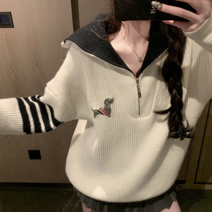 TB四杠条纹小狗刺绣翻领拉链宽松套头毛衣女老钱风休闲显瘦针织衫