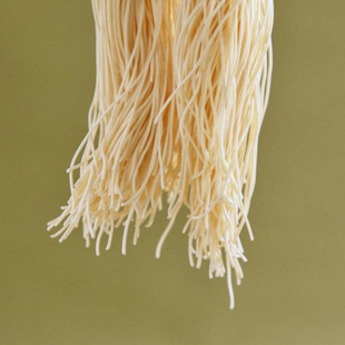 发现极物武丝鸡汤银丝面非油炸方便速食带料包无锡味道