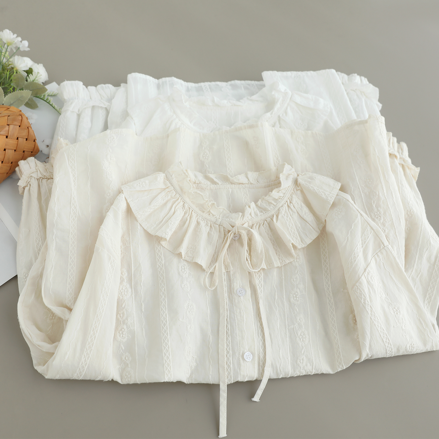 新款荷叶花边领系带长袖衬衫女森女系减龄小清新棉质全幅刺绣上衣