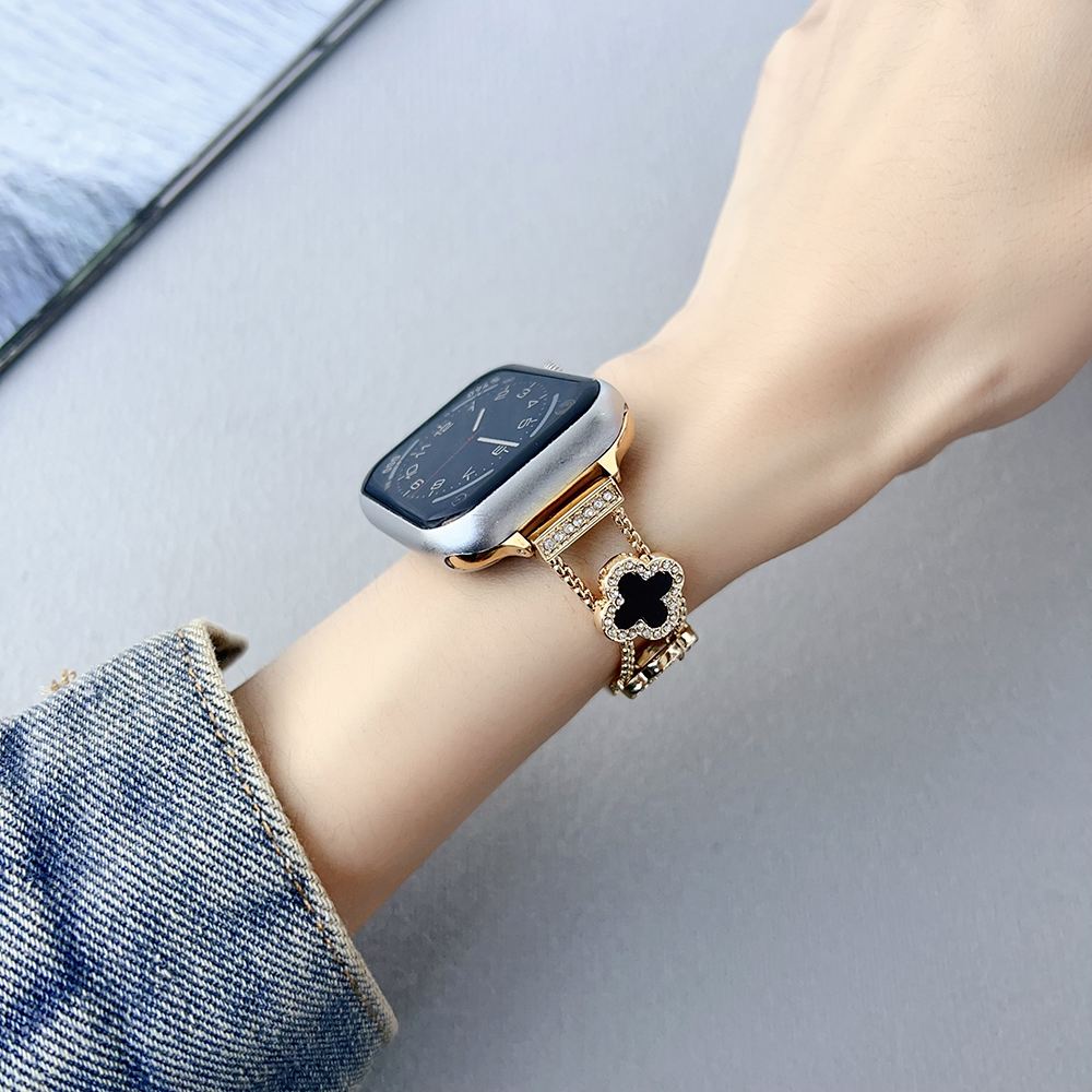 适用苹果手表金属表带applewatchS10四叶草母贝镶钻表带小香风SE/6/5/4/3代不锈钢细款手链iwatch9/8/7表带女