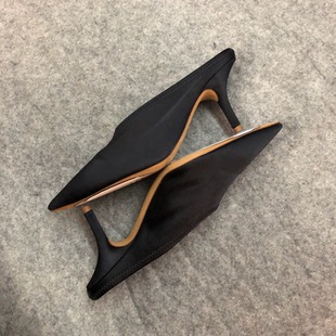 法国采购新上Yeezy 6黑绸面猫跟尖头半拖鞋 中跟穆勒鞋 season