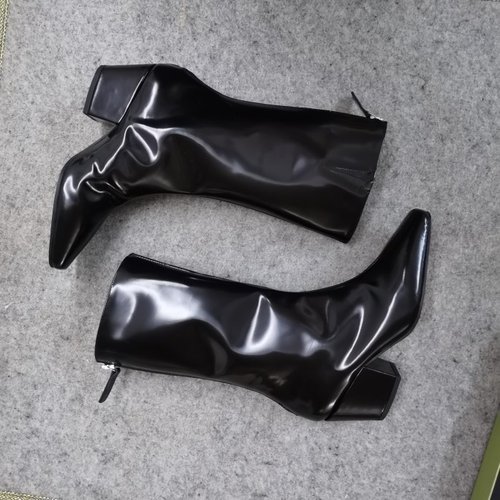 加拿大黑漆皮方头中筒靴新品