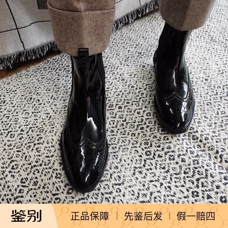 德国采购新品BALENCIAGA漆皮短筒男靴尖头布洛克雕花切尔西靴踝靴