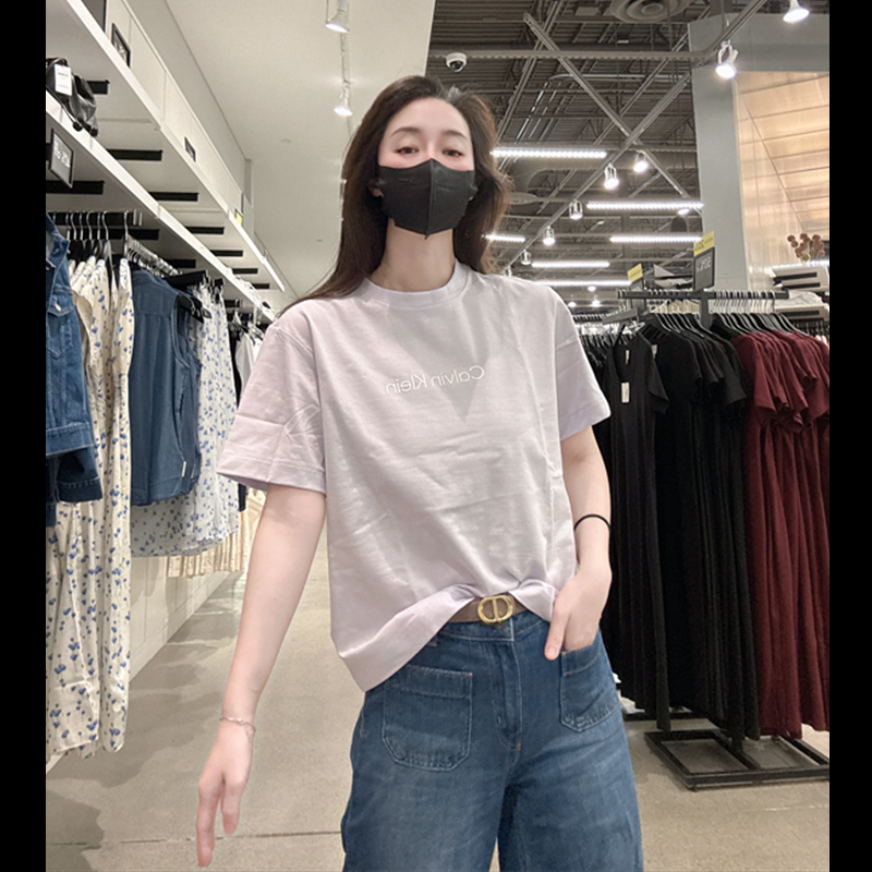 CalvinKlein女士宽松短袖T恤