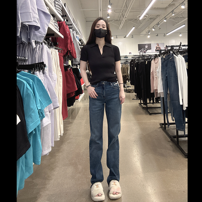 CK女士高腰直筒牛仔裤