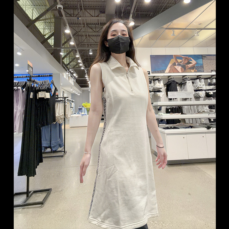 CK女士翻领无袖修身连衣裙