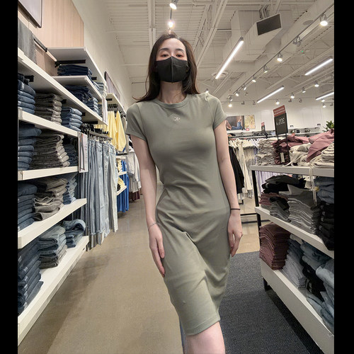 CK女士圆领短袖修身连衣裙