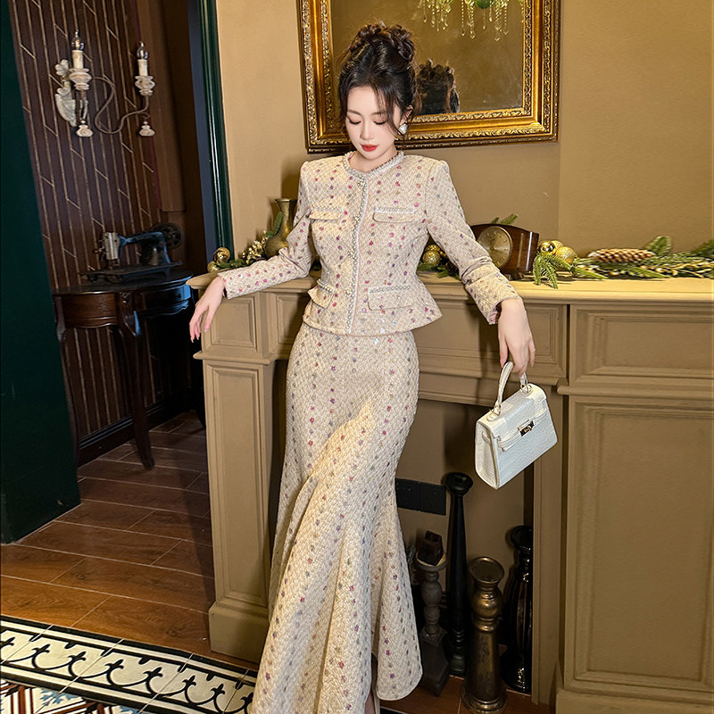 春秋季穿搭一整套时尚气质鱼尾套装裙女设计感粗花呢小香风两件套