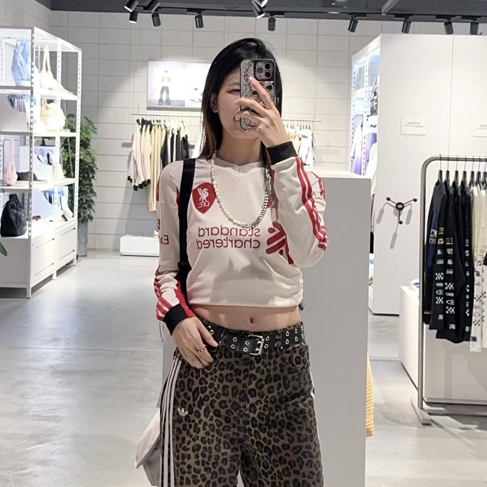 Adidas利物浦客场球迷版足球服