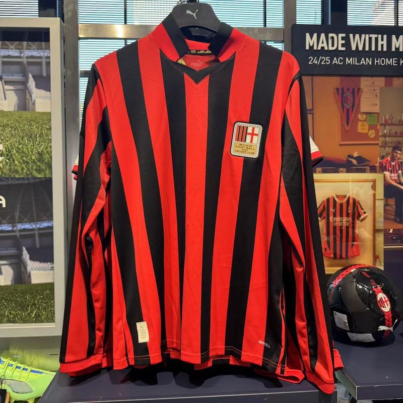 彪马AC米兰125周年球员版长袖T恤