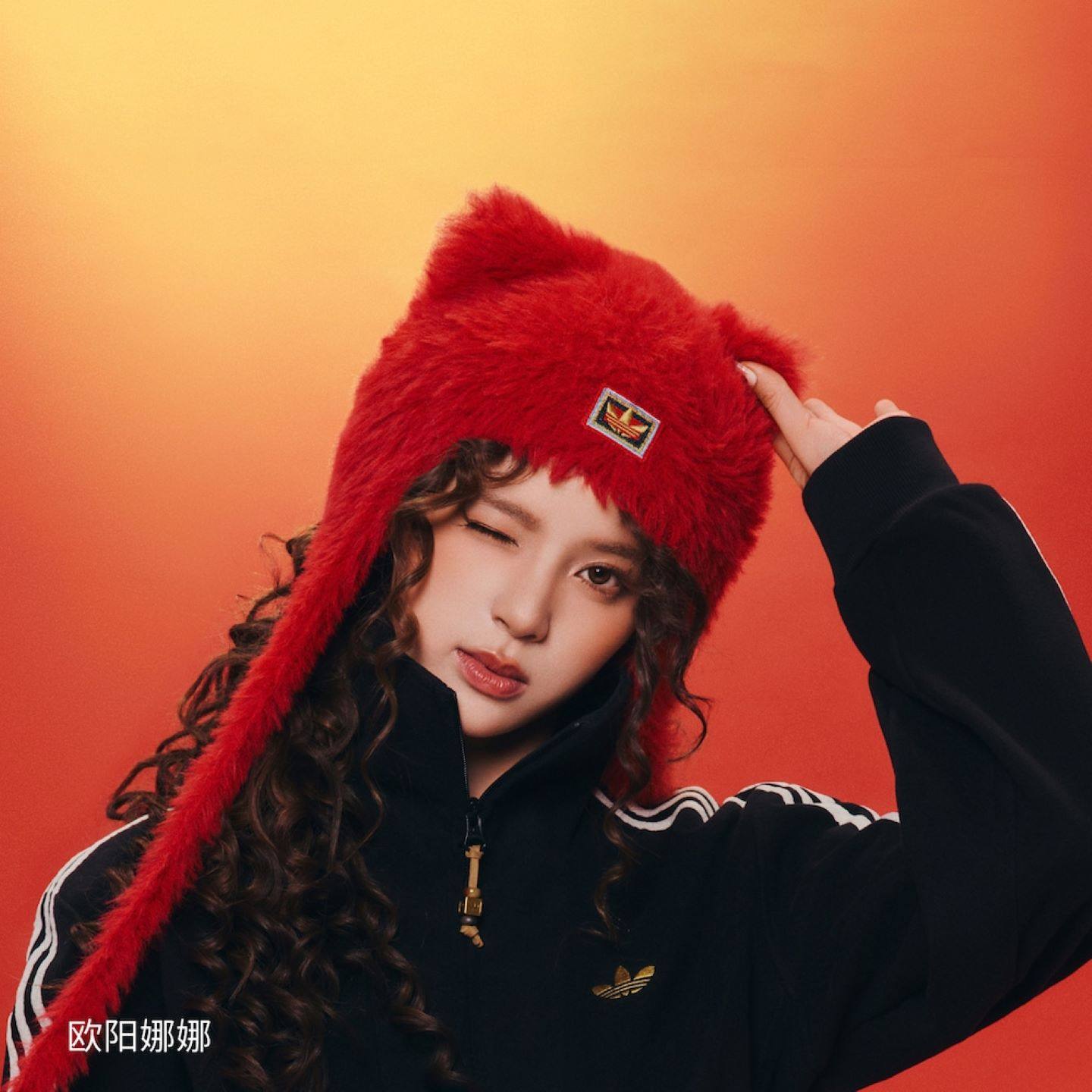 Adidas阿迪达斯新年款保暖毛绒帽