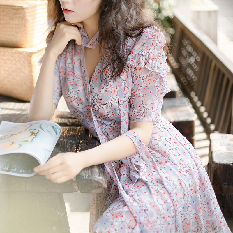 雪纺碎花连衣裙女早春超仙长裙2021年春夏新款法式气质裙子 v领