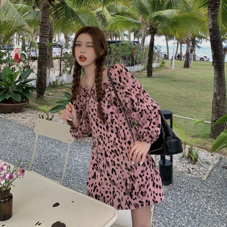 Real price ~ Korean summer retro pink leopard pattern square neck long sleeve waist slim dress