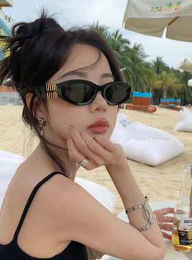 凹造型多边形时尚男女字母太阳镜