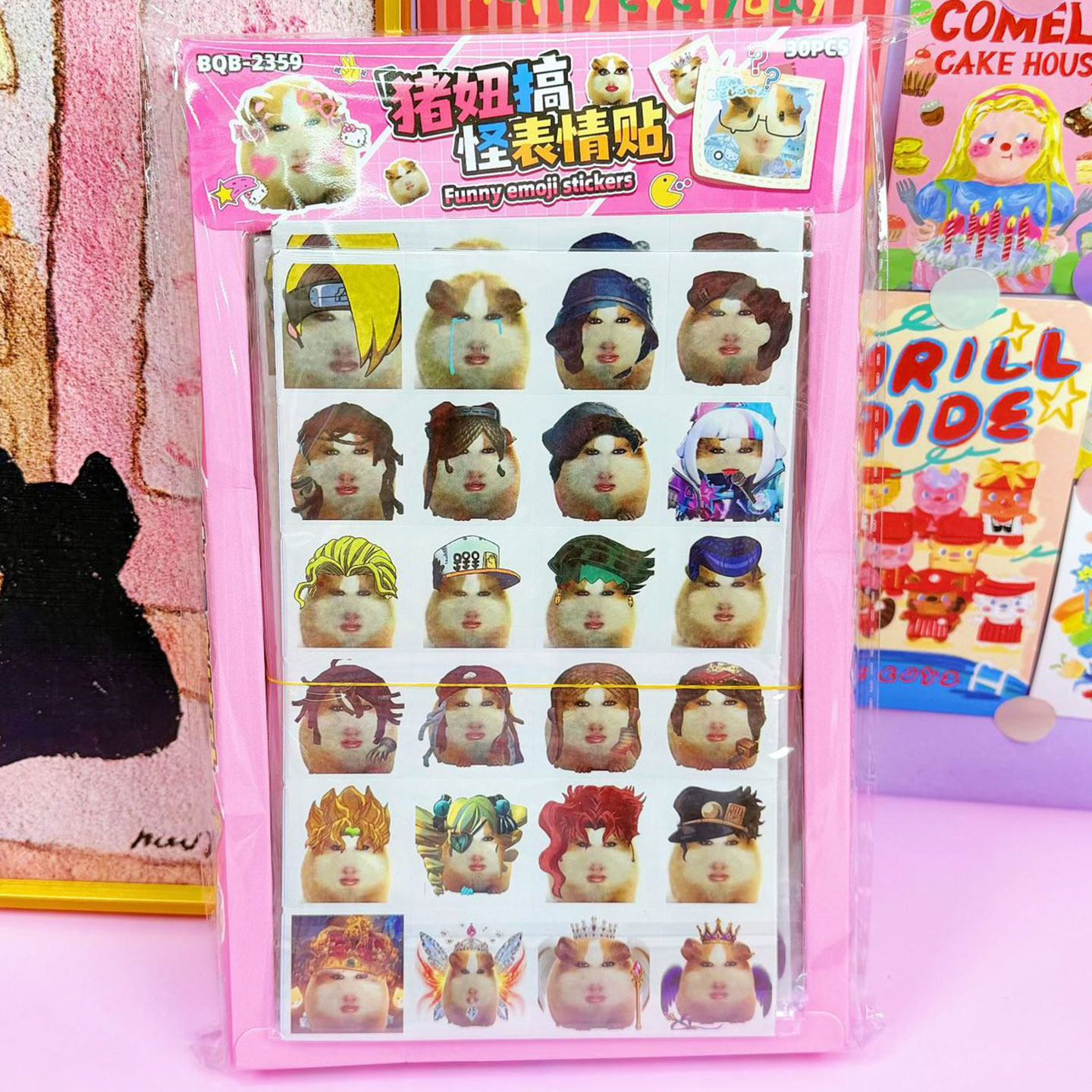 猪妞贴纸表情包新款抽象猎奇恶俗高雅企鹅儿童女孩装饰可爱小图案