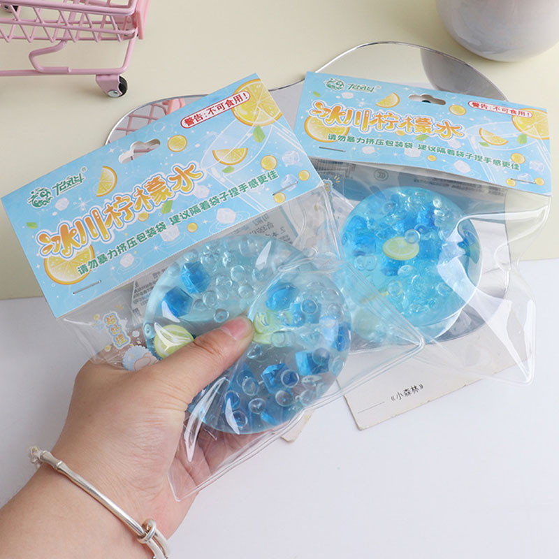 小女孩爱玩的玩具有趣小玩意潮流