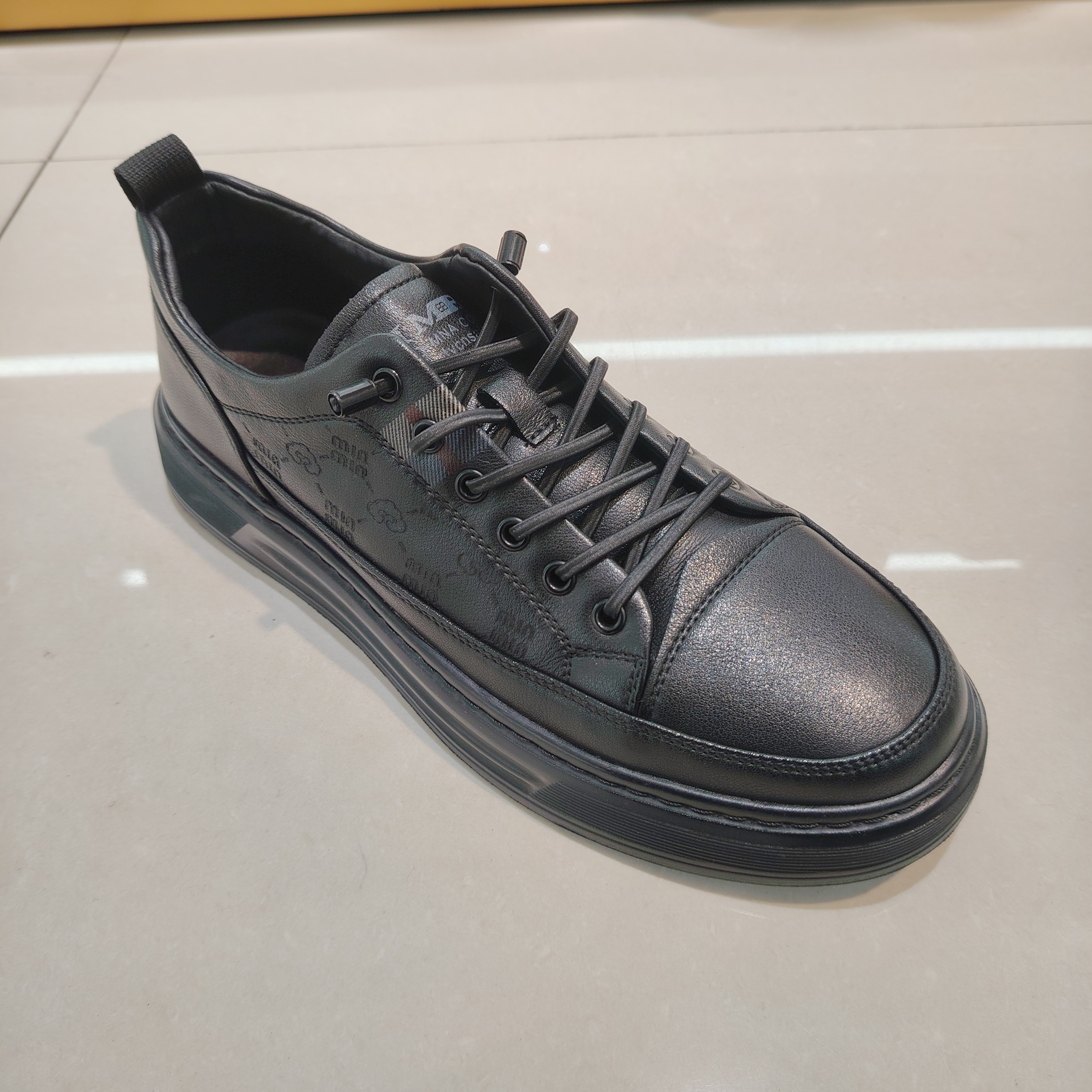 2025年秋季单鞋83021牛皮圆头系带超轻厚底压花真皮正装男鞋