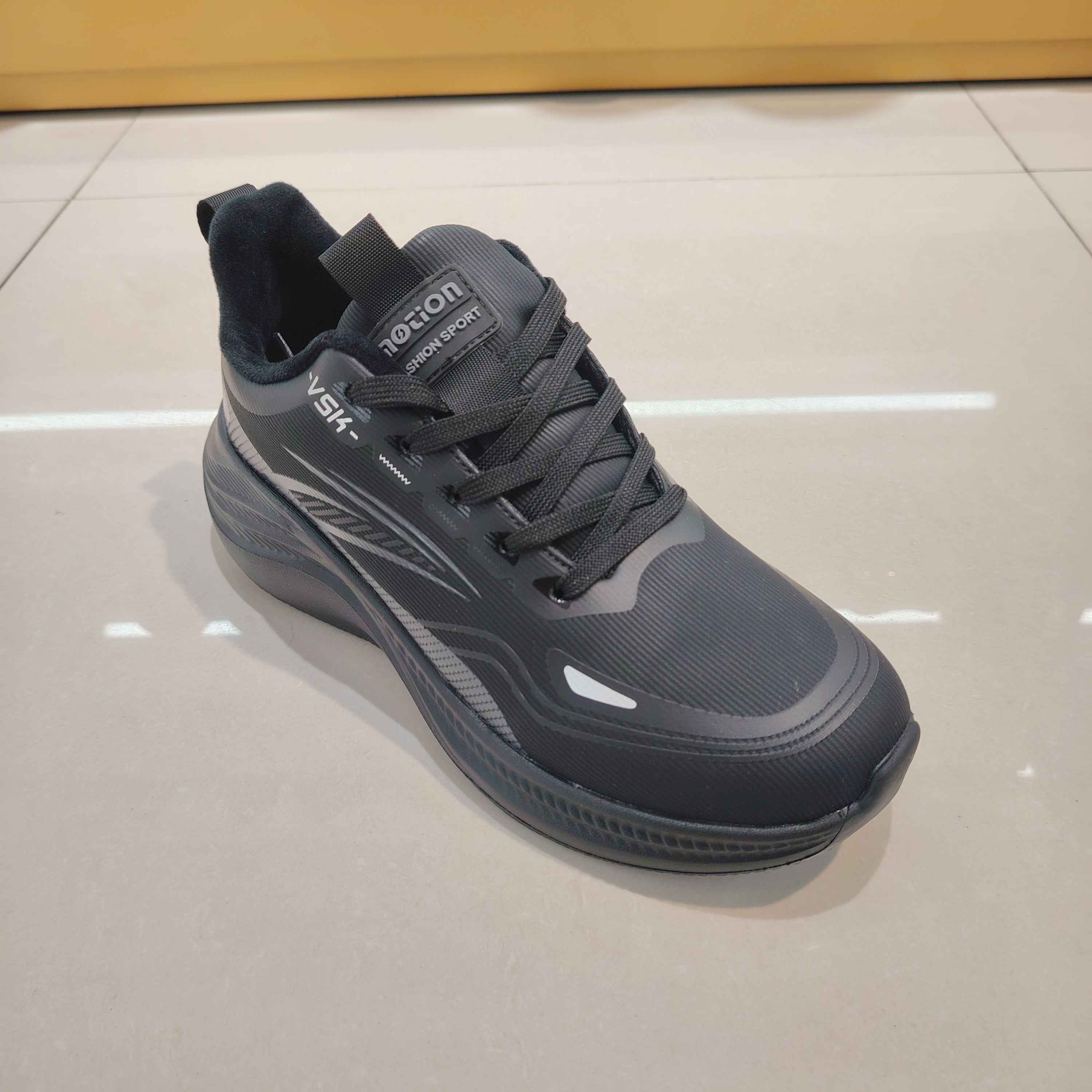 2025年冬季加绒男鞋63108系带超轻厚底保暖休闲鞋