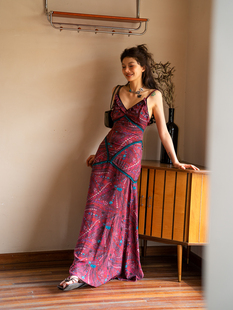 99PERCENT收腰长款蕾丝拼接大摆性感度假吊带裙女神连衣裙女夏款