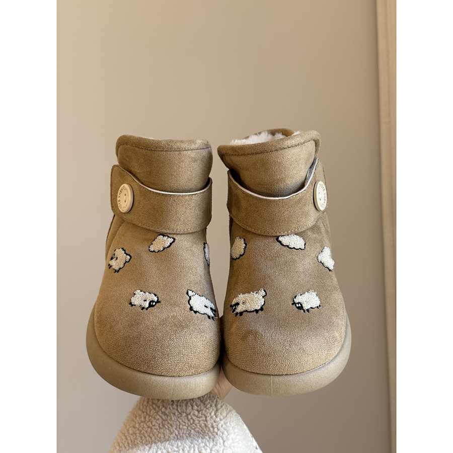 路十三可爱小羊设计雪地靴女2025冬季新款加绒加厚百搭休闲毛毛鞋
