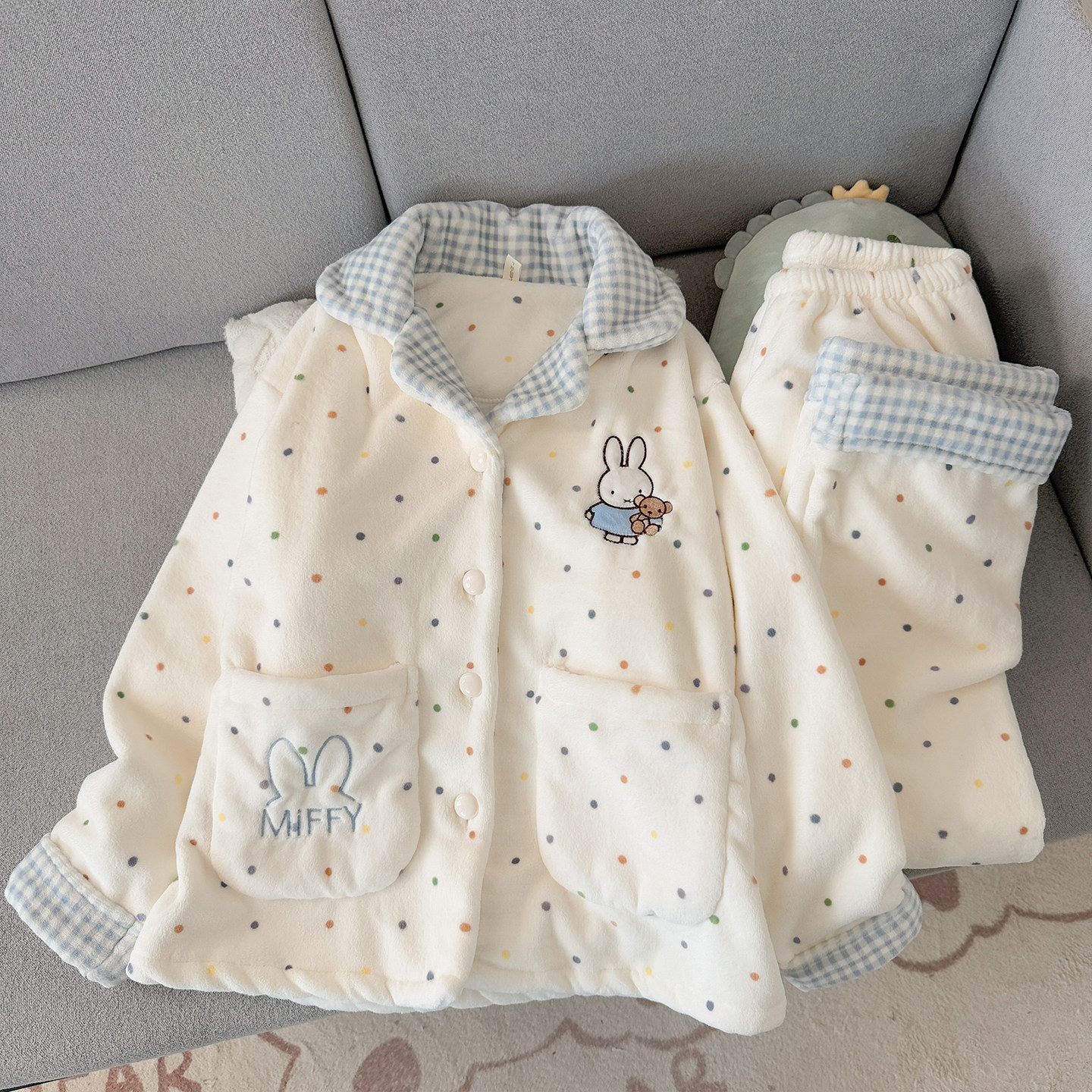 法兰绒睡衣女款ins秋冬季新款韩系可爱波点珊瑚绒加厚家居服套装
