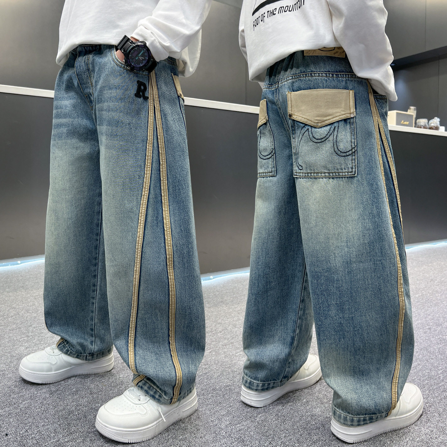 儿童装男童春装裤子2026新款中大童男孩直筒宽松字母牛仔裤长裤潮