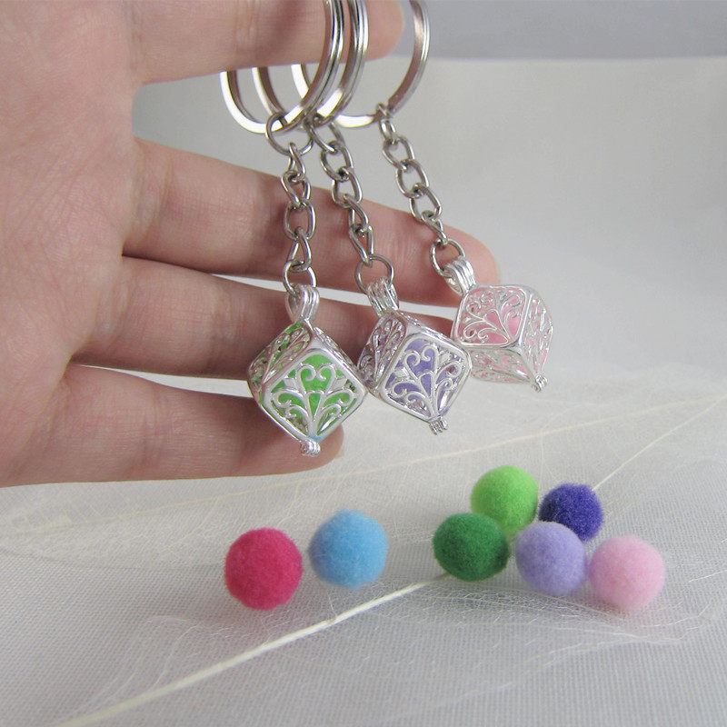 小方块金属镂空魔盒钥匙扣香薰精油饰品挂件香囊挂坠扩香棉球闻香|ruв категории Аксессуары, сумки и обувь/аксессуары для ремня, пакет аксессуаров, брелок - от Buy2taobao.com для оказания профессиональной услуги покупки агента Taobao