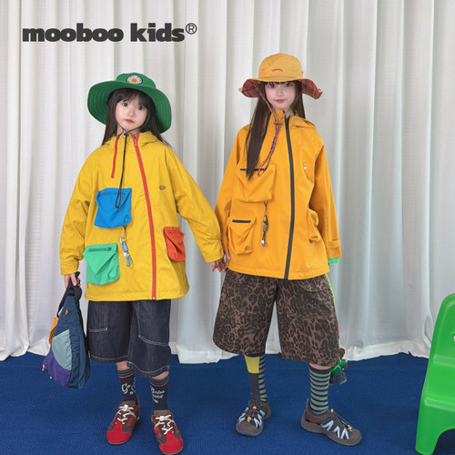 墨宝童装 MoobooKids_轻户外软硬壳多彩撞色三防户外风衣两色
