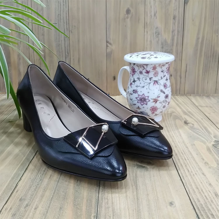 亏本清仓茉莉卡专柜正品羊皮内里中跟女单瓢鞋7506-3