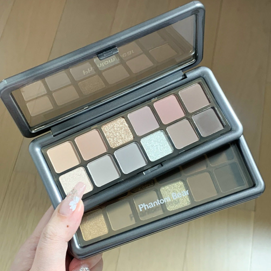 幻影小熊雾霾眼影盘大地色灰粉水泥盘12色低饱和珠光碎钻哑光眼影