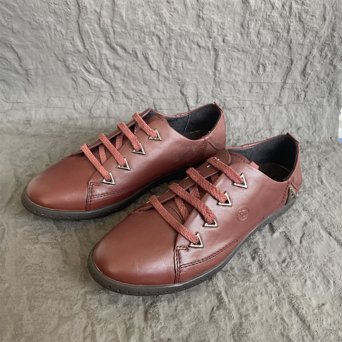 撤柜男鞋真皮牛皮防滑耐磨透气低帮单鞋休闲简约复古风41码捡漏