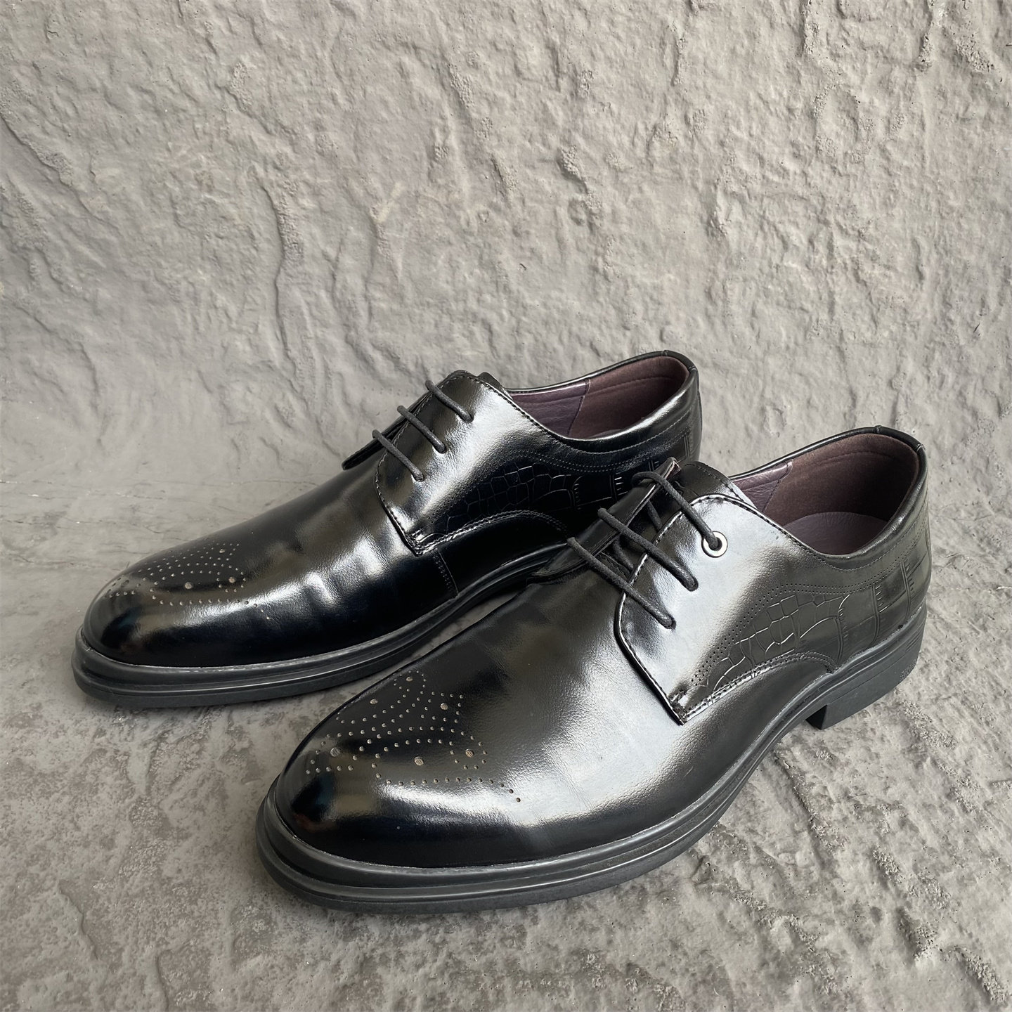 春秋新款公牛正品男鞋英伦风商务休闲雕花布洛克透气38/40/42码