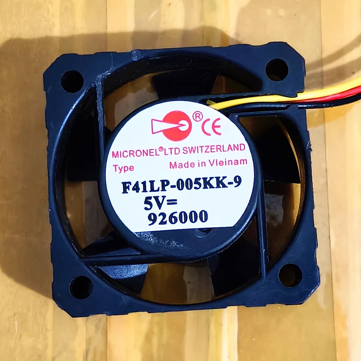 瑞士MICRONEL F41LP-005KK-9 4012 5V 超静音 高端变频散热风扇