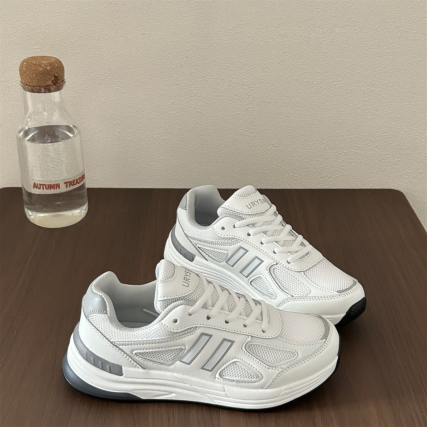 港风网面休闲运动鞋男鞋2025年秋季新款学生小白鞋女鞋德训鞋