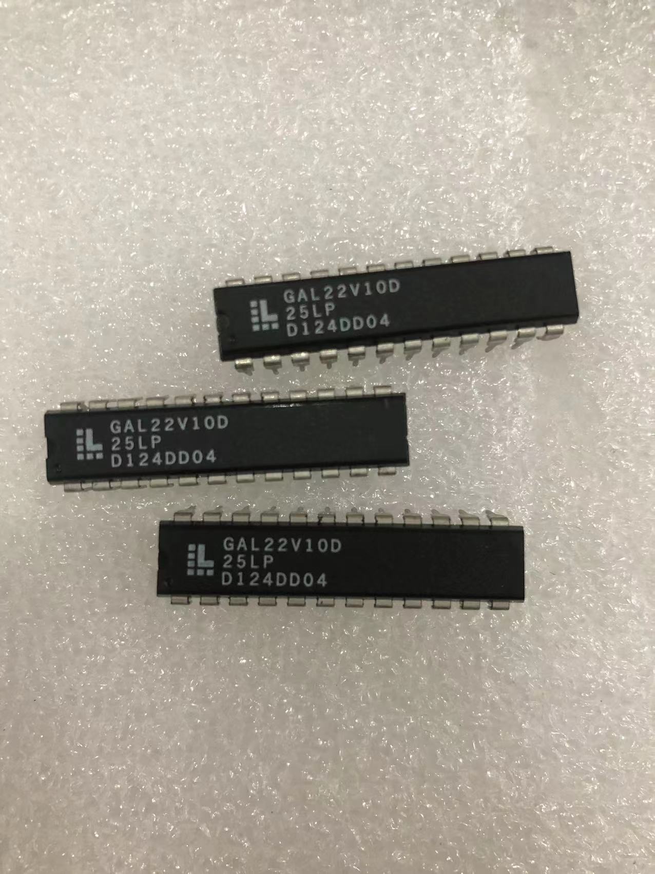GAL22V10D-25LP GAL22V10 电子元器件配单  DIP -24 实体店现货