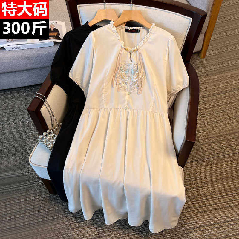 300斤特大码女装新中式国风夏装胖mm改良盘扣重工刺绣短袖连衣裙