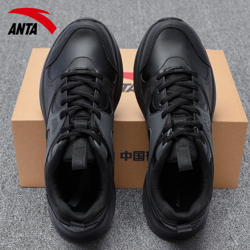 安踏跑步鞋黑色皮面防水耐磨防滑