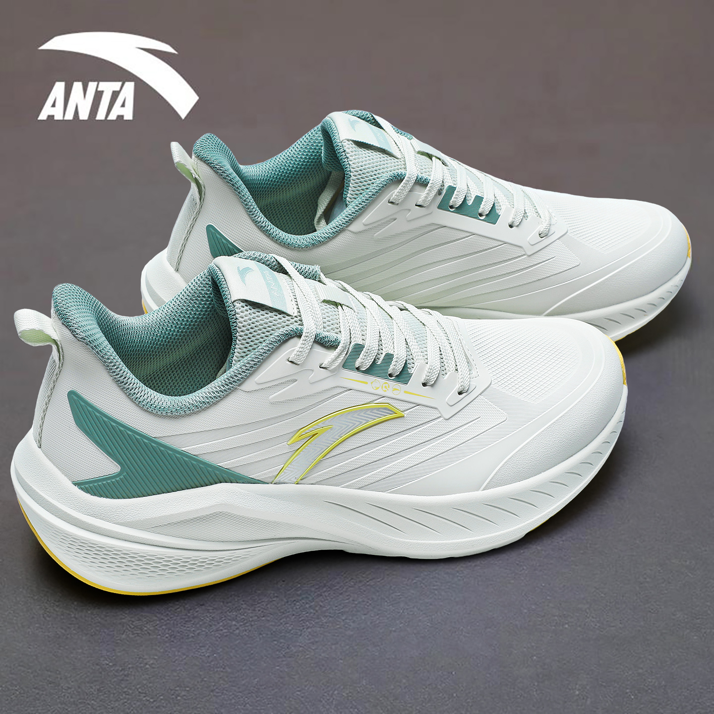 安踏云骥跑步鞋男皮面防水运动鞋