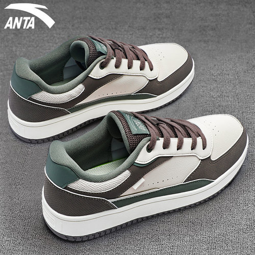 安踏板鞋男皮面低帮耐磨休闲鞋子