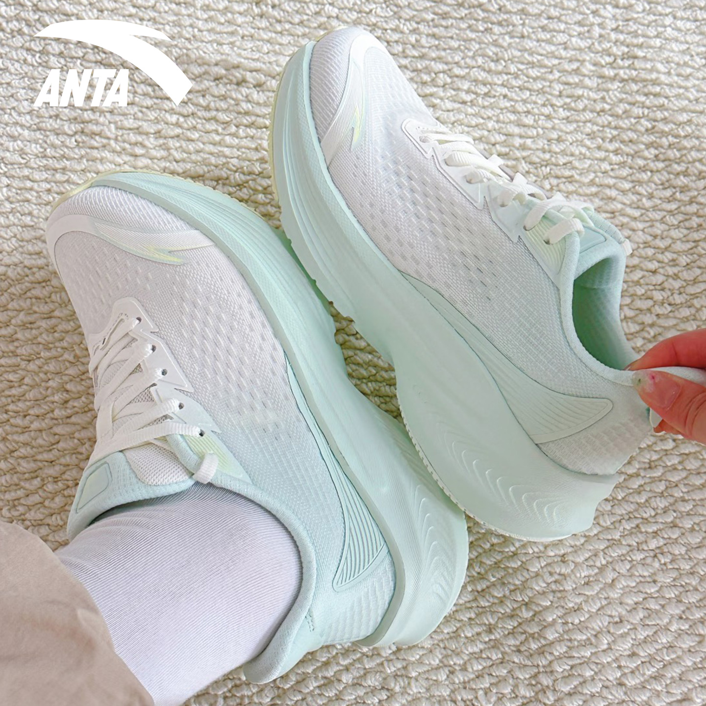 安踏毒刺7女鞋跑步鞋2025新款专业慢跑鞋学生体考舒适缓震运动鞋