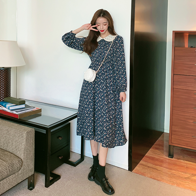 Gentle design sense small doll collar Plush floral dress women's autumn and winter wear with waist back and bottomed skirt