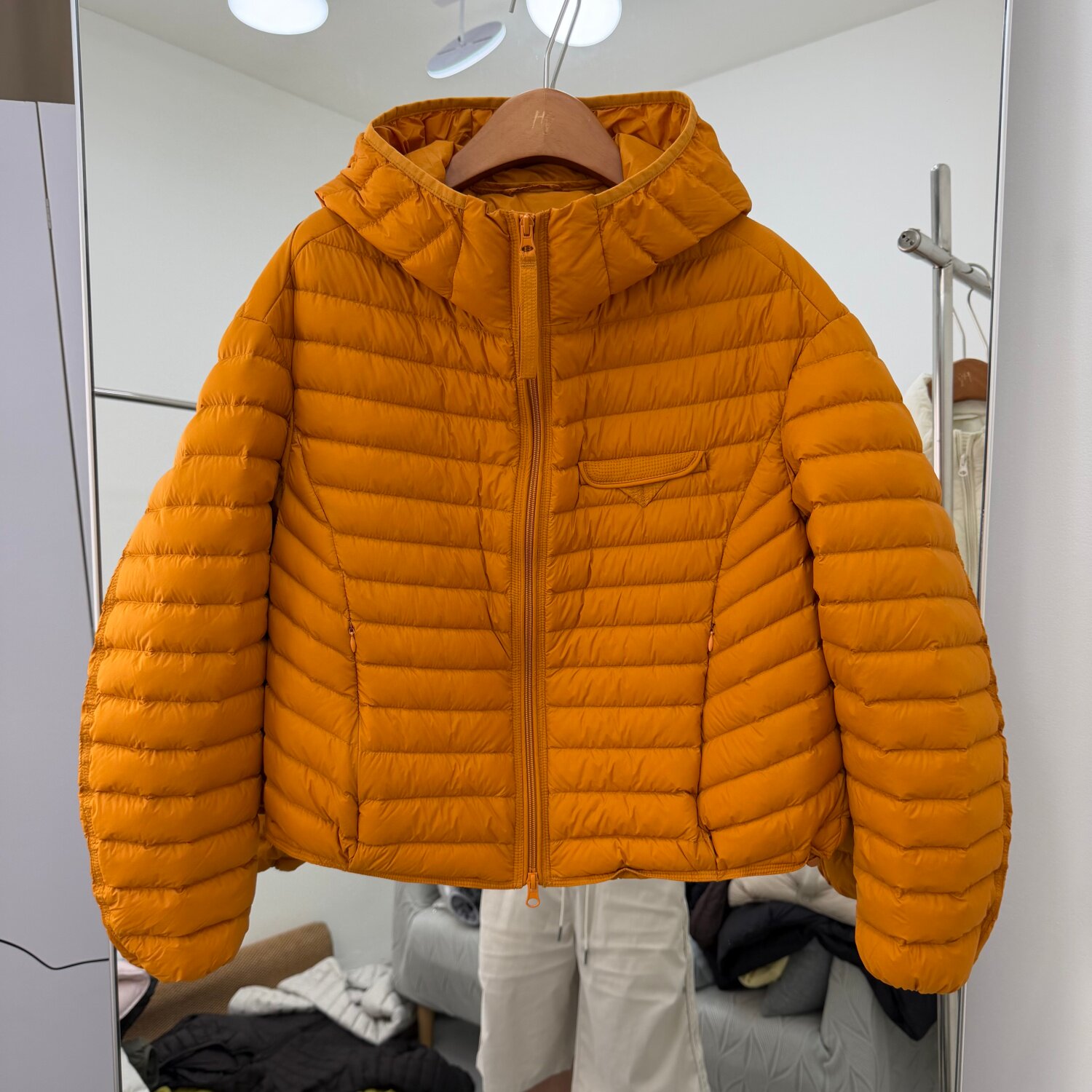 6806欧货轻薄排骨条连帽短款羽绒服女宽松显瘦减龄泡芙90鸭绒外套