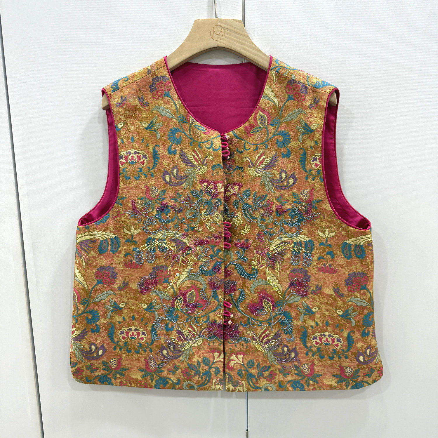 L68888欧洲站2026春新款时尚圆领重工钉珠高端真丝提花国风马甲