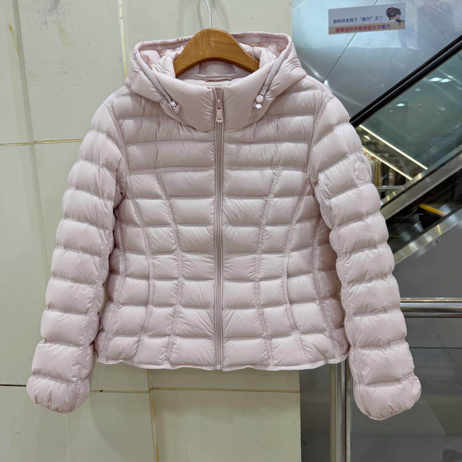 8808欧货轻薄连帽排骨小蛮腰羽绒服女短款小个子减龄90白鹅绒外套